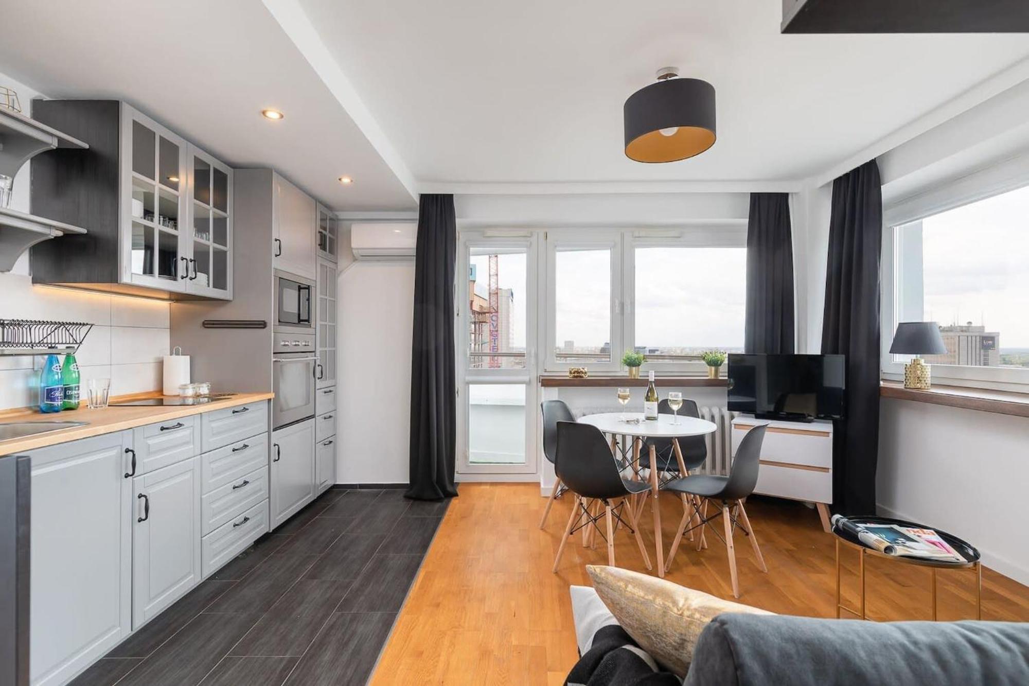 Chmielna 35 - City View Apartment By Noclegi Renters Varşova Dış mekan fotoğraf